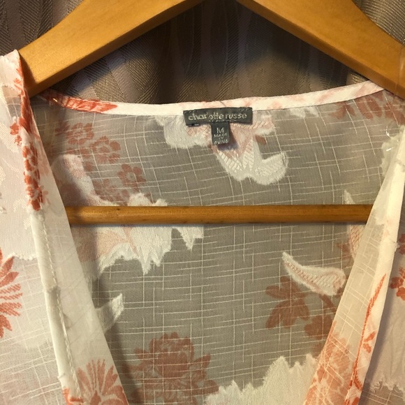 Cute Top! 🍁 - Picture 5 of 5